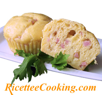 Muffin salati al prosciutto